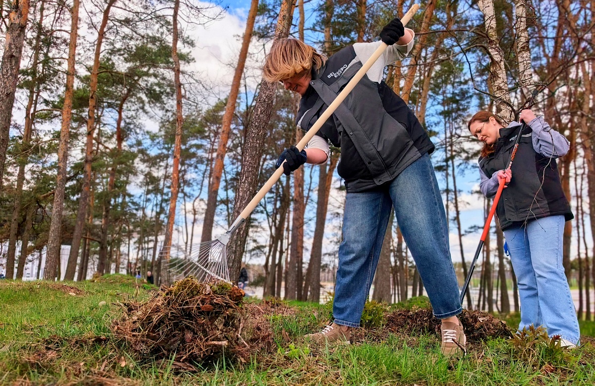 В BELEXPO поддержали республиканский субботник работами по благоустройству и наведению порядка